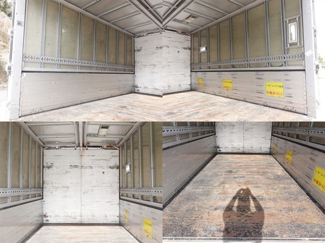 MITSUBISHI FUSOU FIGHTER 2009 Image 31