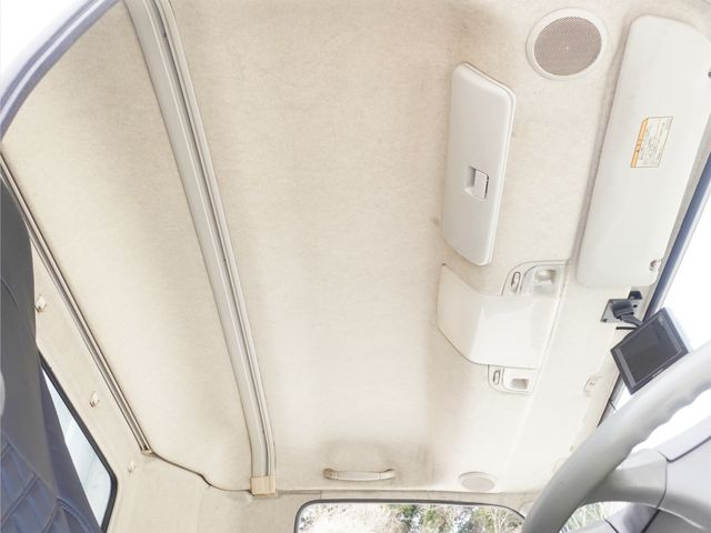 MITSUBISHI FUSOU FIGHTER 2009 Image 31