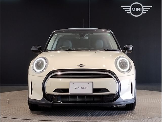 BMW MINI COOPER D 5DOOR 2022 Image 31