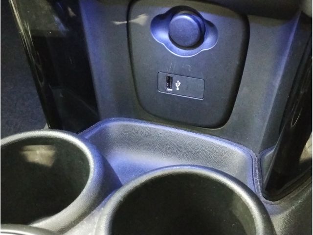 BMW MINI COOPER D 5DOOR 2022 Image 31