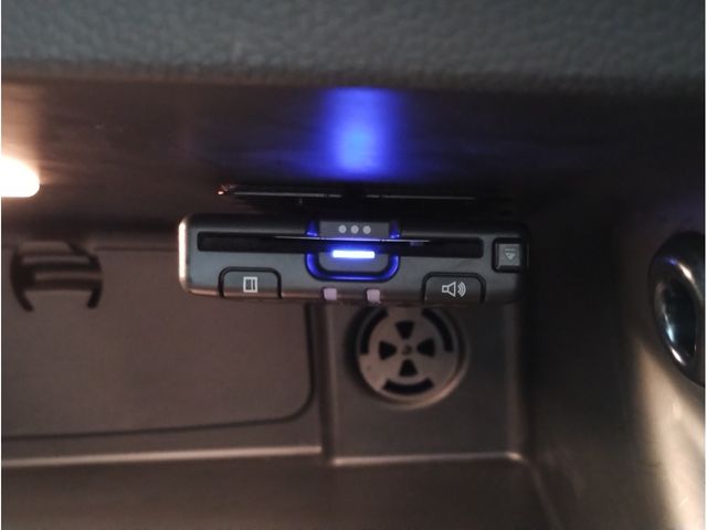 BMW MINI COOPER D 5DOOR 2022 Image 31