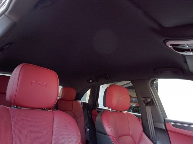 PORSCHE MACAN 2022 Image 31