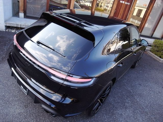 PORSCHE MACAN 2022 Image 31