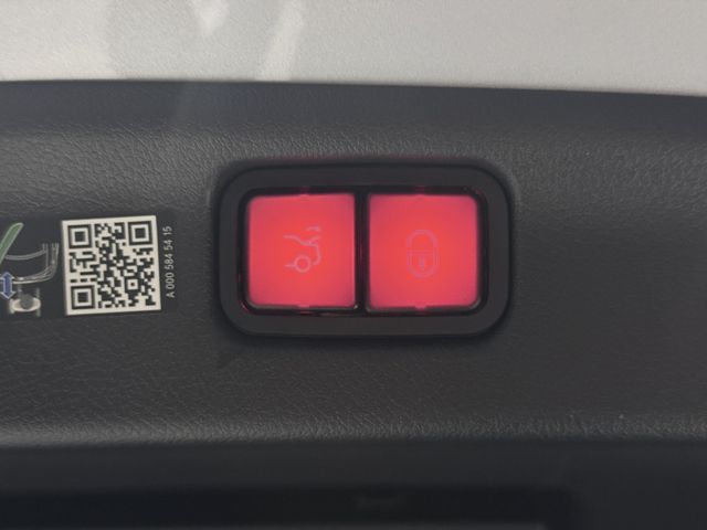 MERCEDES BENZ C CLAS 2025 Image 31