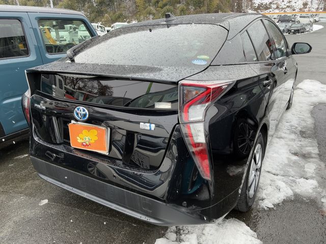 TOYOTA PRIUS 2016 Image 31