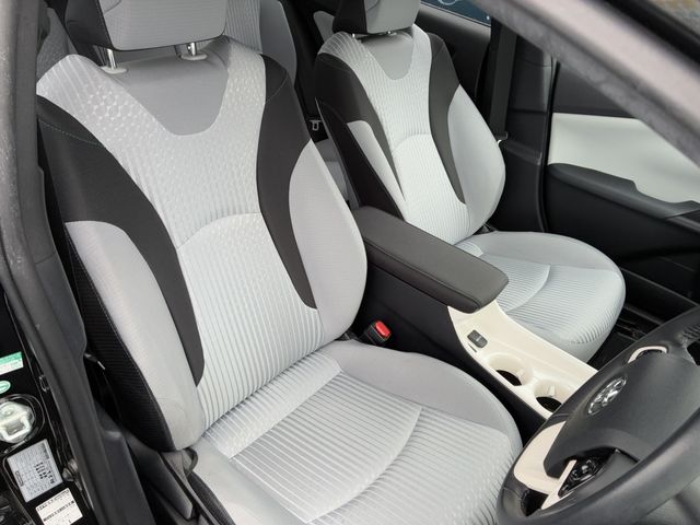 TOYOTA PRIUS 2016 Image 31