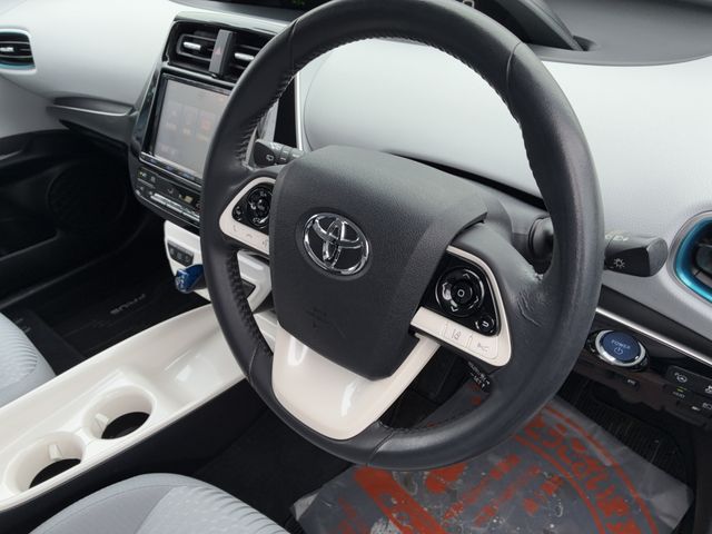 TOYOTA PRIUS 2016 Image 31