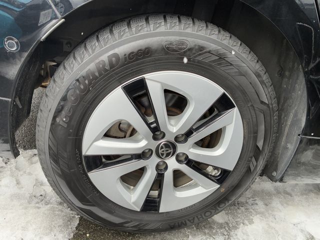 TOYOTA PRIUS 2016 Image 31