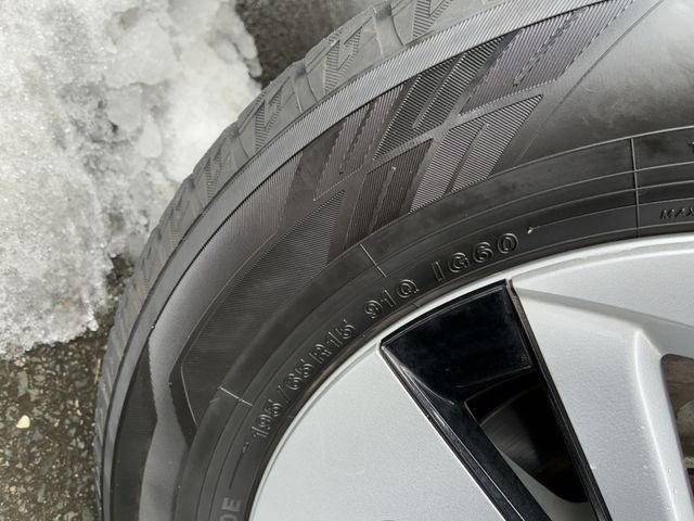 TOYOTA PRIUS 2016 Image 31