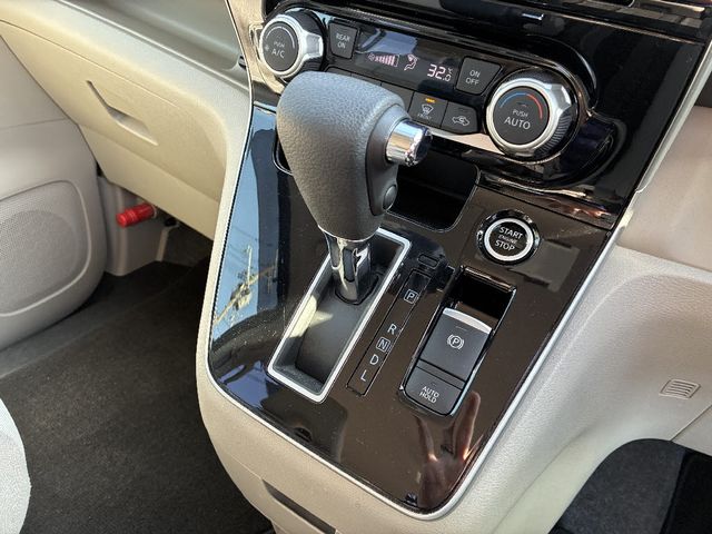 NISSAN SERENA  S-HYBRID 2020 Image 31