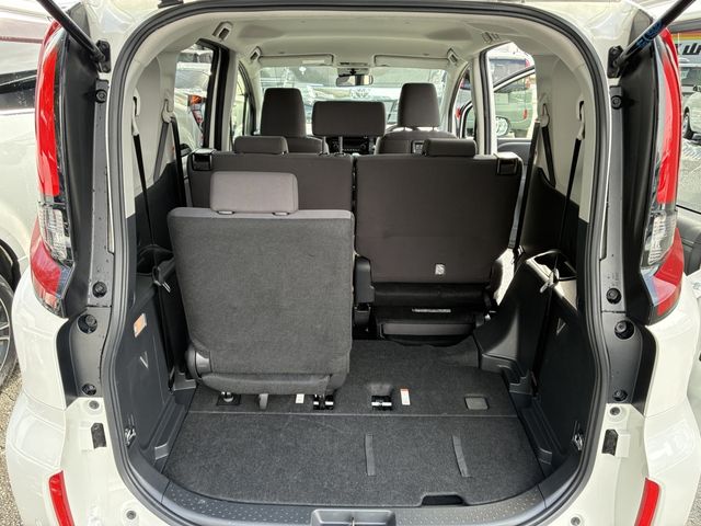 TOYOTA SIENTA HYBRID 2023 Image 31