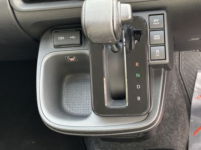 TOYOTA SIENTA HYBRID 2023 Image 31