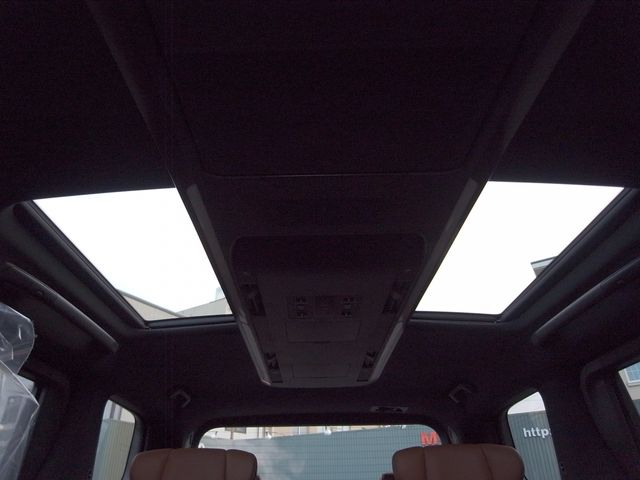 TOYOTA VELLFIRE  HYBRID 2026 Image 31