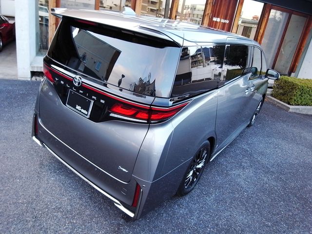 TOYOTA VELLFIRE  HYBRID 2026 Image 31