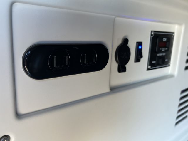 TOYOTA HIACE VAN 2WD 2021 Image 31