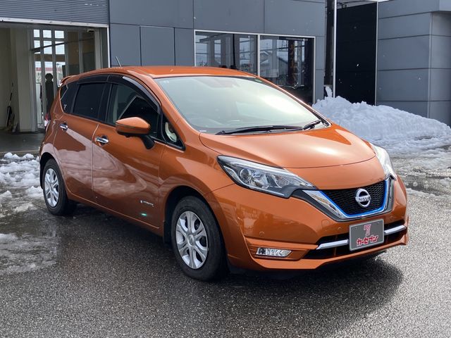 NISSAN NOTE 2017 Image 31