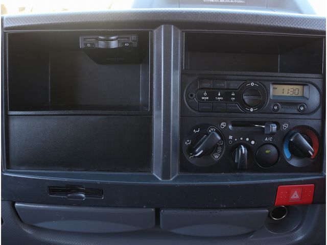 ISUZU ELF 2020 Image 31