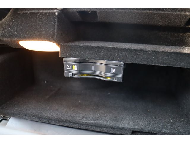 MERCEDES BENZ C CLAS 2015 Image 31