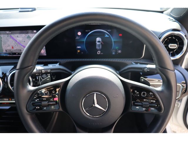 MERCEDES BENZ A CLAS 2019 Image 31