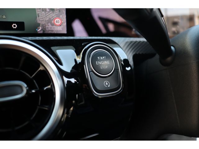 MERCEDES BENZ A CLAS 2019 Image 31