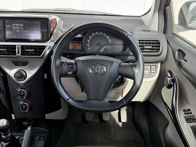 TOYOTA IQ 2011 Image 31