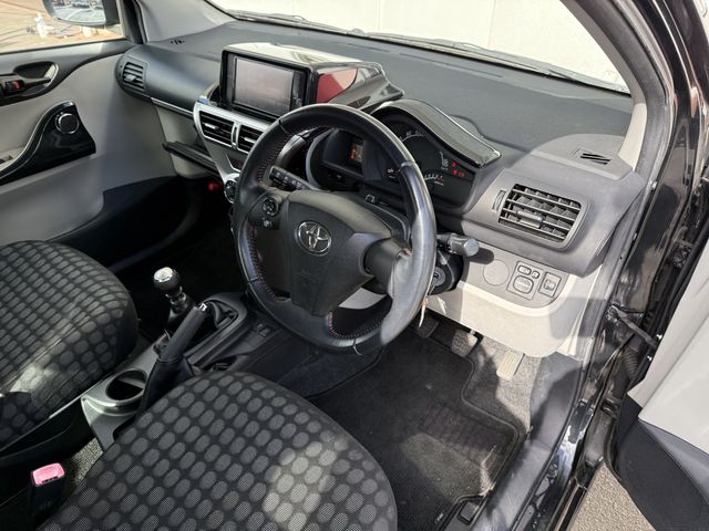 TOYOTA IQ 2011 Image 31