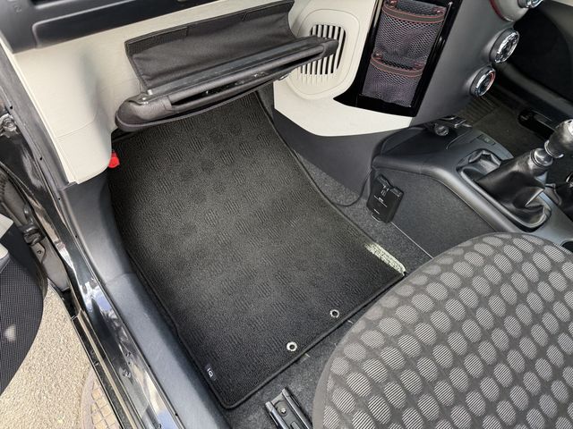 TOYOTA IQ 2011 Image 31