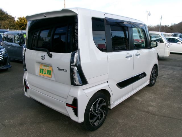 DAIHATSU TANTO CUSTOM 2021 Image 31