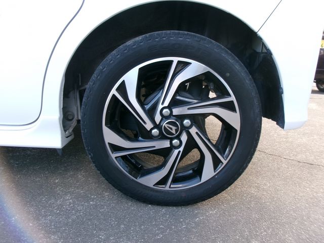 DAIHATSU TANTO CUSTOM 2021 Image 31