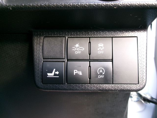 DAIHATSU TANTO CUSTOM 2021 Image 31