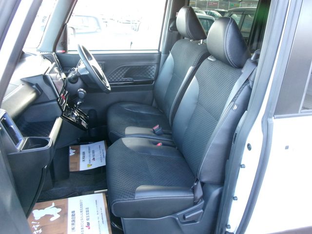 DAIHATSU TANTO CUSTOM 2021 Image 31