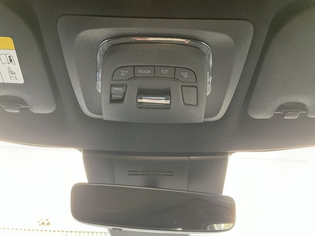 TOYOTA COROLLA CROSS HYBRID 2025 Image 31