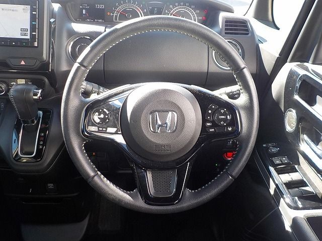 HONDA N BOX CUSTOM 2023 Image 31