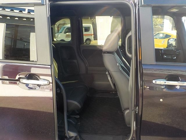 HONDA N BOX CUSTOM 2023 Image 31