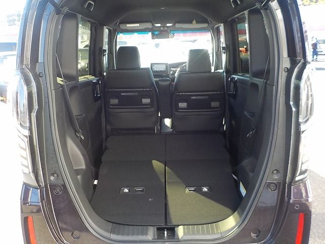 HONDA N BOX CUSTOM 2023 Image 31