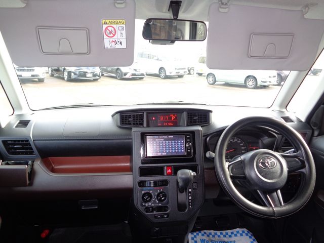 TOYOTA TANK 2018 Image 31