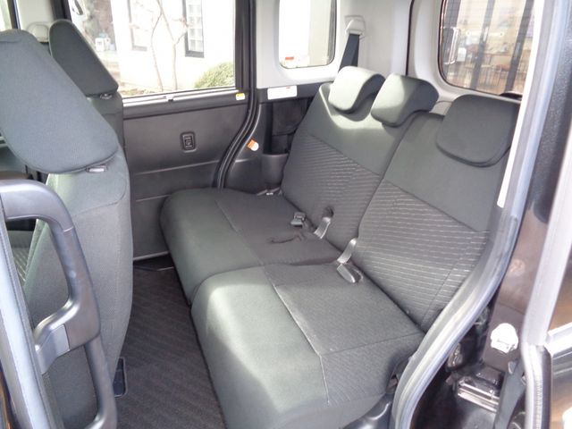 TOYOTA TANK 2018 Image 31