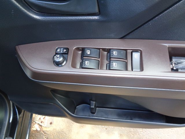 TOYOTA TANK 2018 Image 31