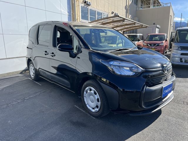 TOYOTA SIENTA HYBRID 2023 Image 31