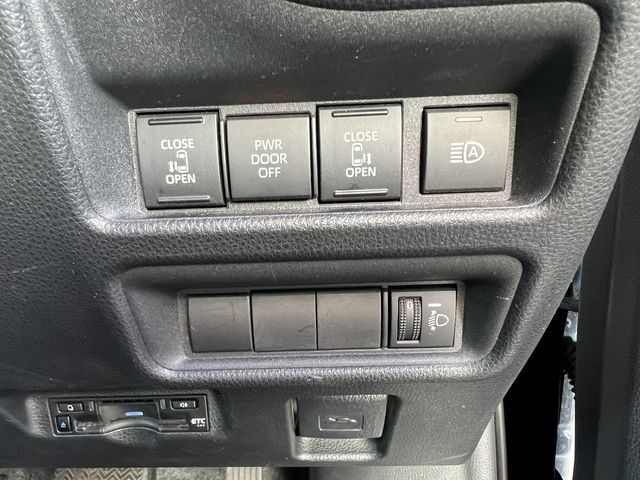 TOYOTA SIENTA HYBRID 2023 Image 31