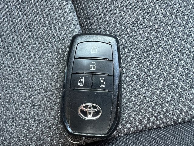 TOYOTA SIENTA HYBRID 2023 Image 31