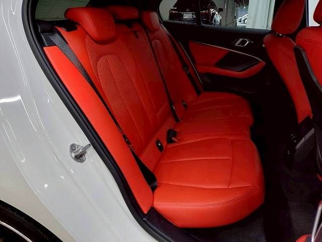 BMW 1SERIES 2020 Image 31