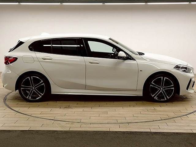 BMW 1SERIES 2020 Image 31