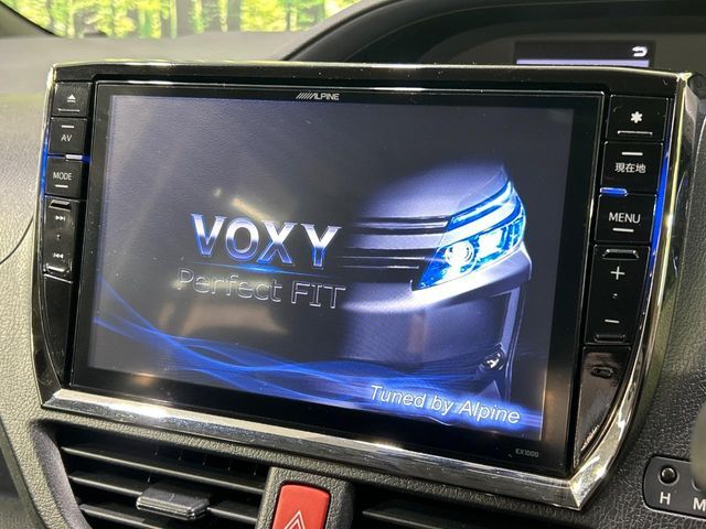 TOYOTA VOXY HYBRID 2015 Image 31