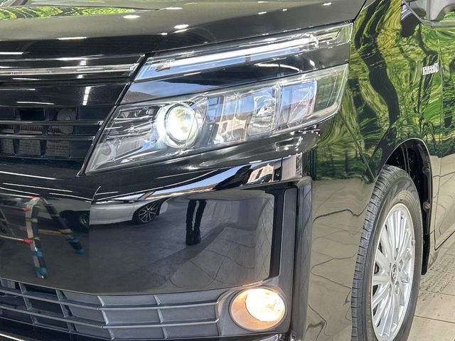 TOYOTA VOXY HYBRID 2015 Image 31