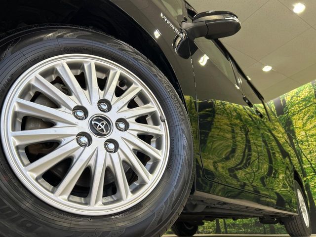 TOYOTA VOXY HYBRID 2015 Image 31