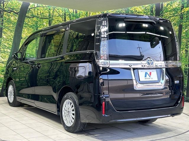 TOYOTA VOXY HYBRID 2015 Image 31