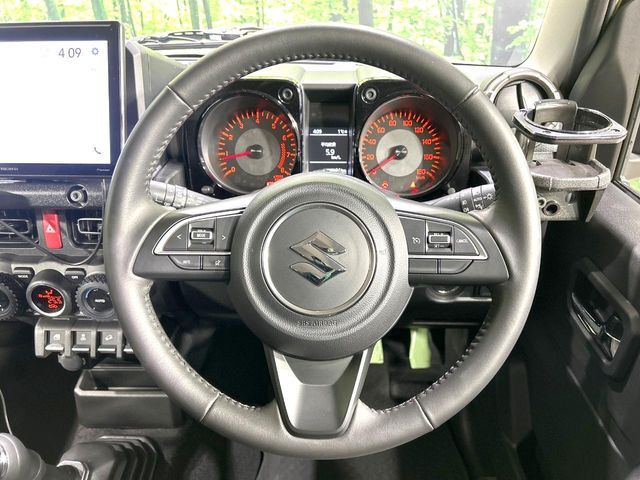 SUZUKI JIMNY NOMADE 2025 Image 31