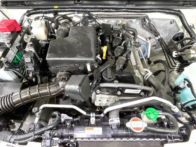 SUZUKI JIMNY NOMADE 2025 Image 31