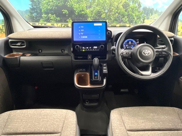 TOYOTA SIENTA HYBRID 2025 Image 31